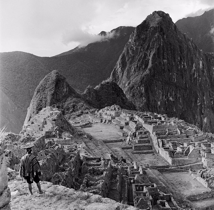 Circa 1955:  The remains of the Inca civilisation of Machu Picchu high in the An