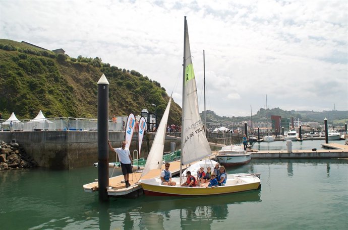 Actividades de vela en el Salón Náutico de Cantabri