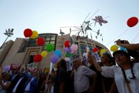 Arranca el juicio contra los 17 trabajadores del diario opositor 'Cumhuriyet' en Turquía