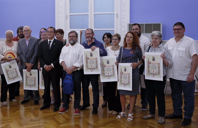 Sánchez Quero junto a representantes de asociaciones de memoria histórica 