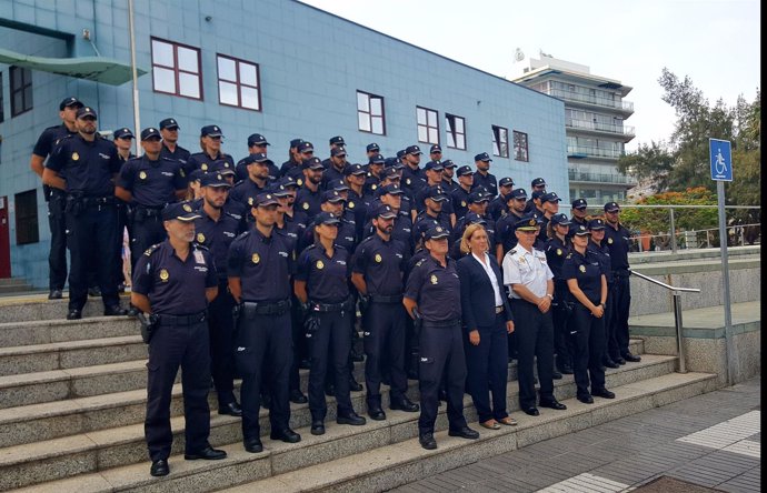Agentes en prácticas de la Policía Nacional en Canarias