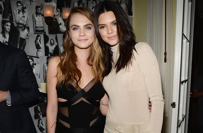 Cara Delevingne y Kedall Jenner 