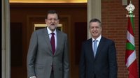Urkullu se reúne con Rajoy y le traslada su programa de Gobierno que prioriza las transferencias pendientes