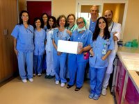 El Valme recibe los primeros 25 biberones de leche materna del Banco de Donación del Virgen del Rocío