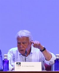 Felipe González dice que el diálogo de Zapatero ha traído más presos y que el Gobierno español está de perfil