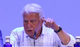 Felipe González en los cursos de verano de la Universidad de Cádiz