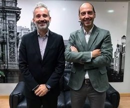Enrique Serrano (Tinámica) y Pedro Pérez (Accenture)