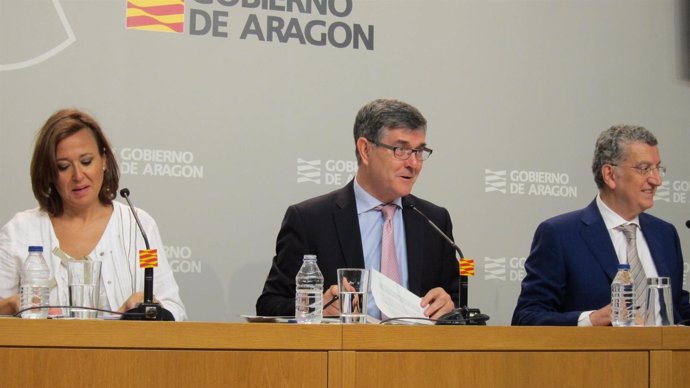 Mayte Pérez, Vicente Guillén y Sebastián Celaya en rueda de prensa