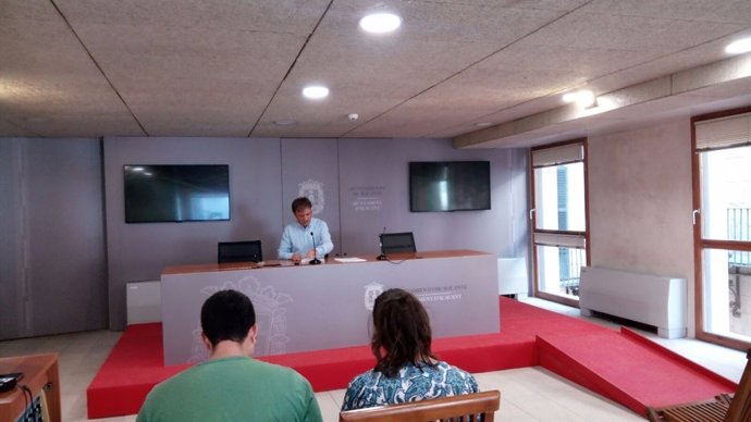 Natxo Bellido atiende a los medios, este martes