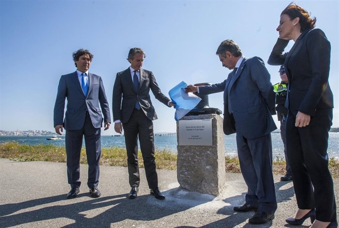 Acto por inicio de las obras del muelle 9 de Raos el pasado mes de abril