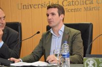 Casado (PP) acusa a "algunos" de "desviar el tiro" con la declaración de Rajoy, que "tiene poco que aportar"