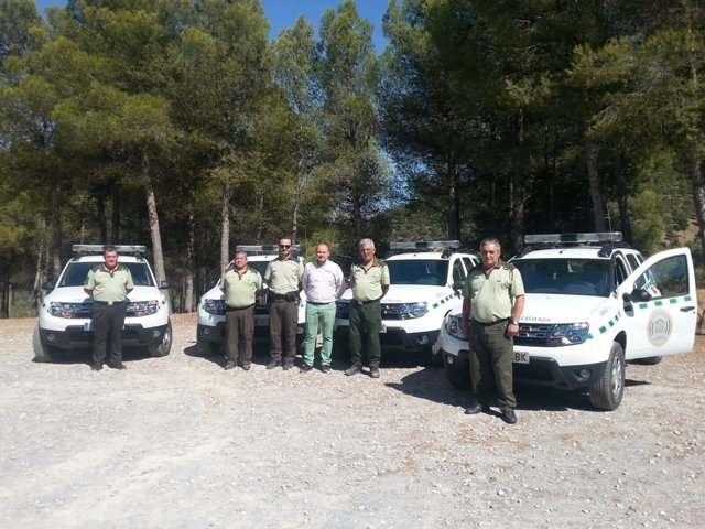 Entrega de vehículos a agentes de Medio Ambiente en Almería