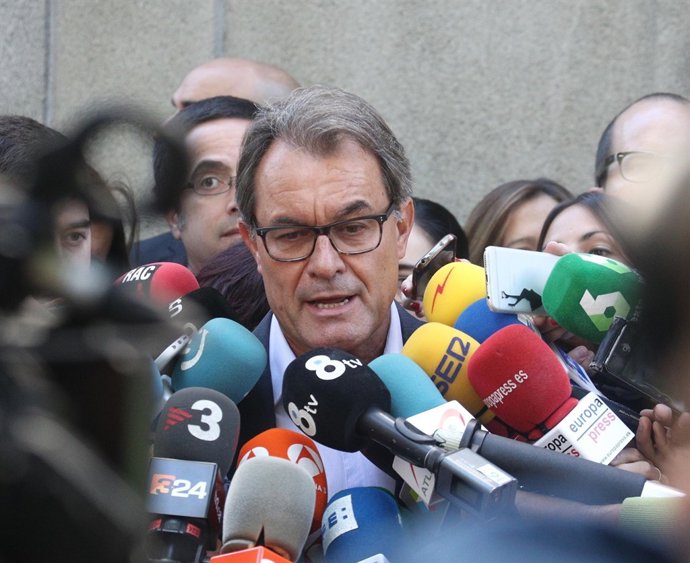 Artur Mas, fent declaracions