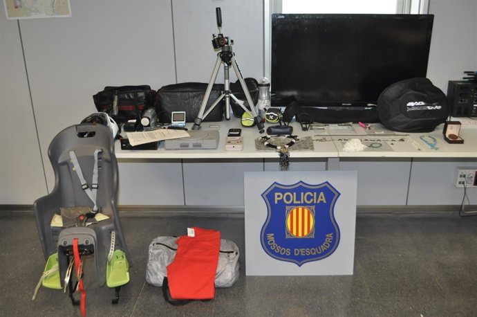 Material robat a pisos de Barberà del Vallès