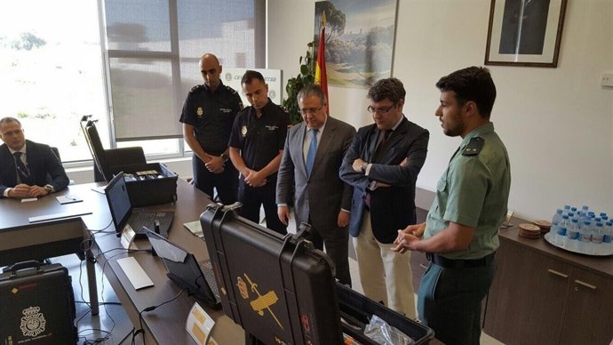 Presentan los nuevos equipos para luchar contra delitos electrónicos