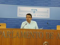 PSOE-A pide a Moreno que deje de "engañar" y exija a Montoro que traslade a TC que desiste de suspensión de las 35 horas