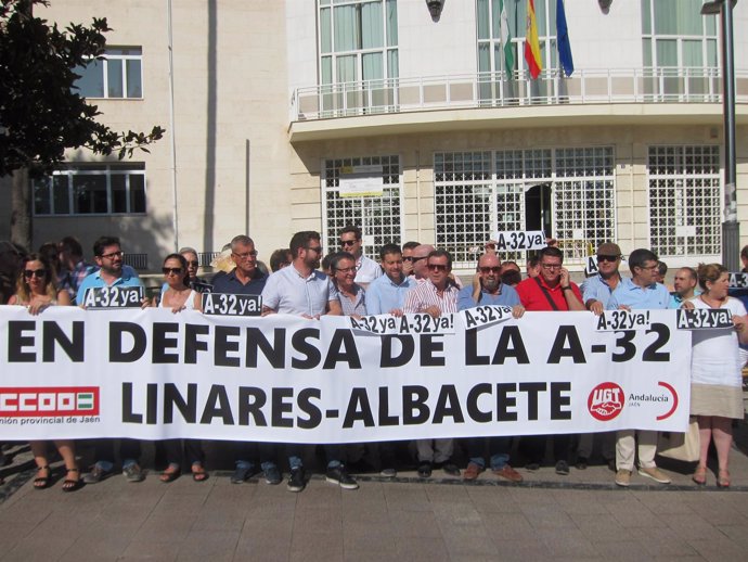 Concentración frente a la Subdelegación del Gobierno                           