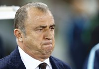 Terim abandona el banquillo de Turquía tras protagonizar una pelea en un restaurante