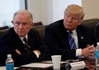 Trump critica a Sessions por no apartar al director en funciones del FBI