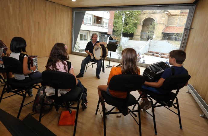 Escuela de música infantil 