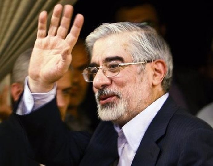 El ex candidato presidencial iraní Mir Hosein Musavi 