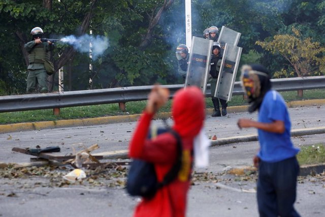 Disturbios durante las protestas contra Maduro en Caracas