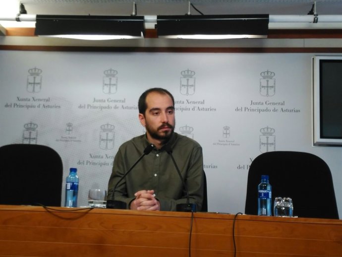 El diputado de Podemos Asturies Héctor Piernavieja