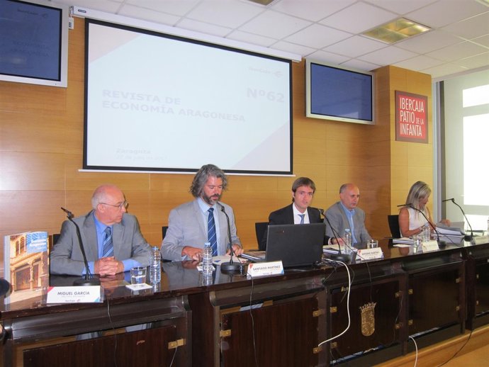 Presentación del número 62 de la revista Economía Aragonesa, en Ibercaja