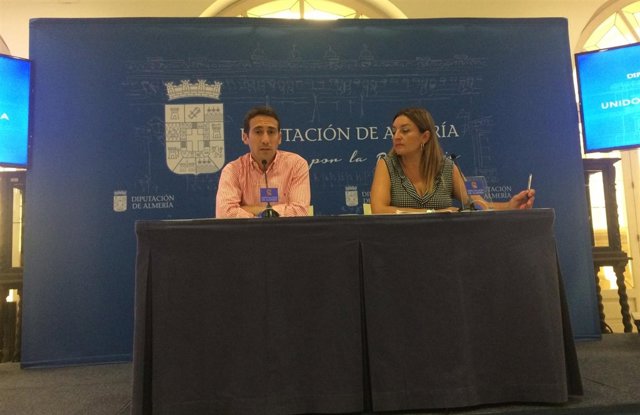 María López Asensio y Óscar Liria han presentado el Plan  Eficiencia Energética.