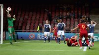 España, a cuartos pese a otra derrota ante Escocia