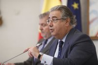 Fuerte malestar en sindicatos y asociaciones por los cambios de Zoido en las cúpulas de Policía y Guardia Civil