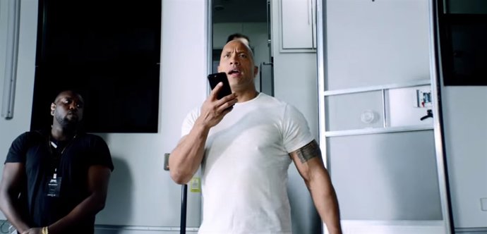 Cortometraje La Roca + Siri. Exprime tu día