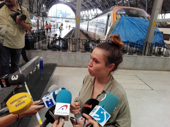 Una afectada de l'accident d'un tren de Rodalies a Barcelona