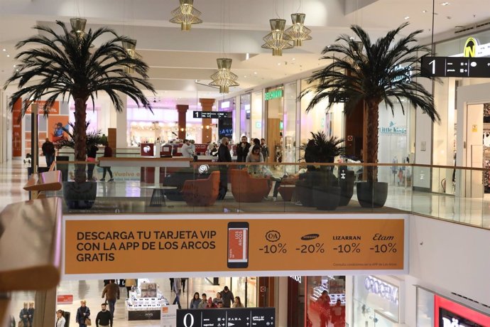 Centro Comercial Los Arcos