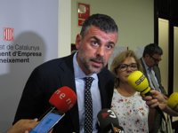 La Generalitat inspecciona El Prat y envía un requerimiento a Aena sobre las colas