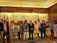 Ceniceros garantiza que la nueva Estrategia de Infancia y Adolescencia ofrecerá una respuesta "integral y proactiva"