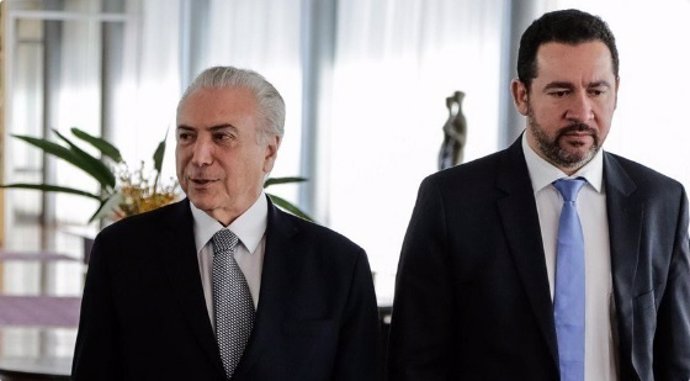 Gobierno de Brasil recortes en obra publicas