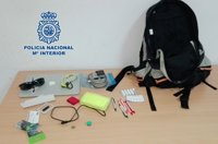 Detenidos dos jóvenes por robar material informático en una vivienda en la zona centro de Córdoba
