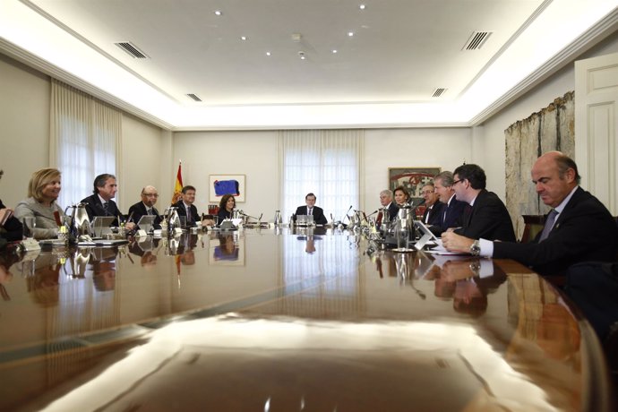 Rajoy preside el primer Consejo de Ministros del nuevo Gobierno