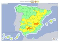La entrada de un frente frío este domingo dejará lluvias y bajadas térmicas en la Península hasta el próximo miércoles