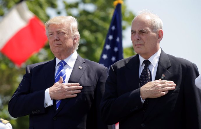 El presidente de EEUU Donald Trump junto a John F. Kelly.