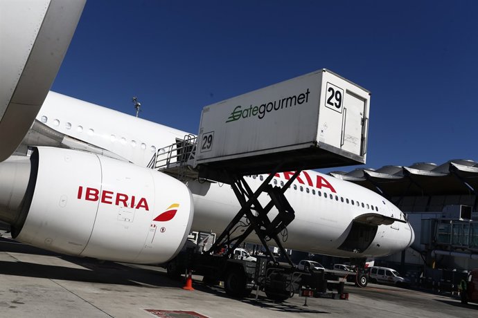 Aeropuerto de Barajas, Iberia, avión, aviones, Gategourmet, empresa de cátering