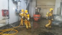 Varios trabajadores afectados por quemaduras en un incendio en una fábrica de Banyeres (Alicante)