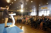 Feijóo carga contra un PSdeG que "sigue sin saber quién es" y contra las 'mareas' por su "inacción"