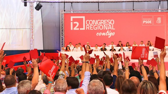 Votación en el 12 Congreso del PSOE de Extremadura