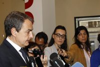 Zapatero pide al Gobierno de Venezuela "nuevos gestos" y respeto tanto a la abstención como a la votación