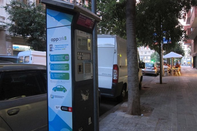 Parquí metro de Barcelona, zona blava, àrea verda