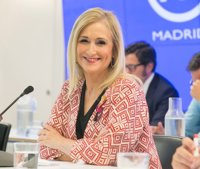 Cifuentes cree que Pablo Iglesias lleva meses trabajando para "quitarse de encima a Errejón"