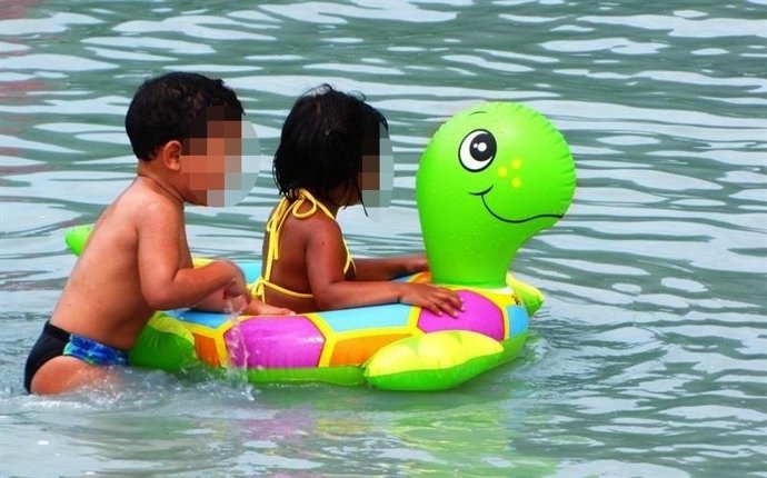 Flotador, niños, agua