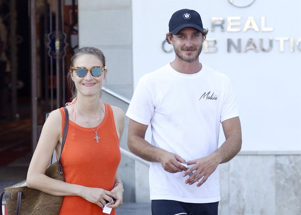 Pierre Casiraghi y su mujer, pasean su amor por Mallorca